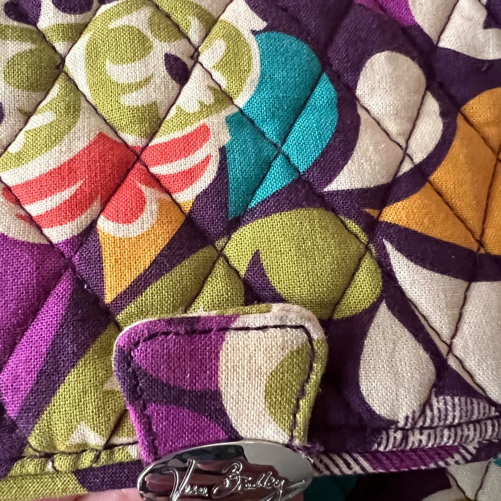 Vera Bradley Hipster saddle in plum crazy pattern ( retired pattern) - Picture 5 of 8